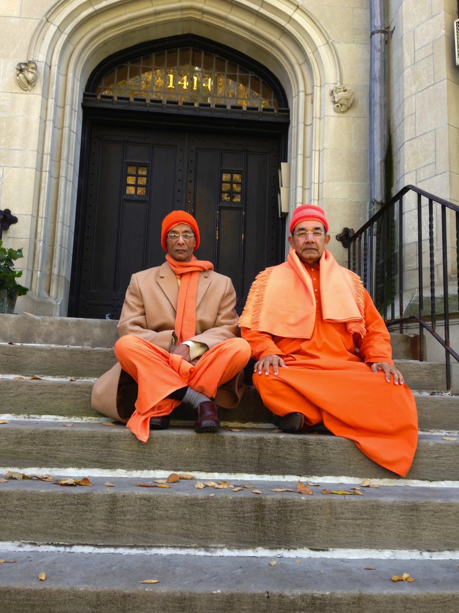 Swamiji statue at HTGC